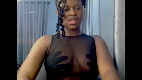 Snapshot of cum_ebony_petitxx chatting on 04.27.26 cath online show from 04.27.26