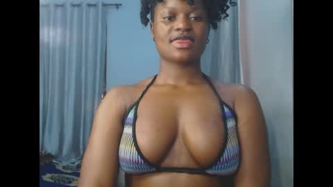 Snapshot of cum_ebony_petitxx chatting on 05.09.26 cath online show from 05.09.26
