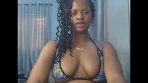Snapshot of cum_ebony_petitxx chatting on 05.11.26 cath online show from 05.11.26