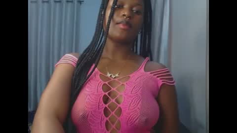 Snapshot of cum_ebony_petitxx chatting on 05.13.26 cath online show from 05.13.26