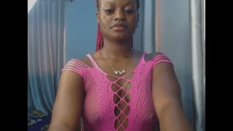 Snapshot of cum_ebony_petitxx chatting on 05.16.26 cath online show from 05.16.26