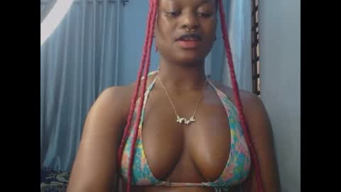 Snapshot of cum_ebony_petitxx chatting on 05.19.26 cath online show from 05.19.26