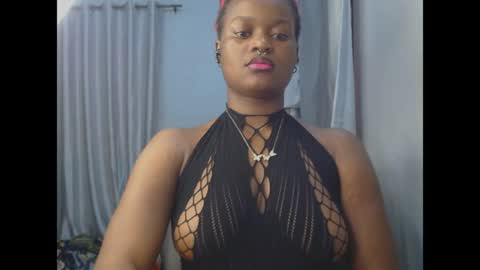 Snapshot of cum_ebony_petitxx chatting on 05.25.26 cath online show from 05.25.26