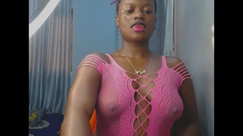 Snapshot of cum_ebony_petitxx chatting on 05.27.26 cath online show from 05.27.26