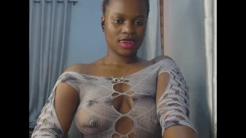 Snapshot of cum_ebony_petitxx chatting on 05.30.26 cath online show from 05.30.26