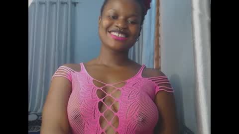 Snapshot of cum_ebony_petitxx chatting on 06.03.26 cath online show from 06.03.26