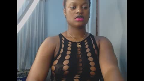 Snapshot of cum_ebony_petitxx chatting on 06.05.26 cath online show from 06.05.26