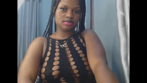 Snapshot of cum_ebony_petitxx chatting on 06.06.26 cath online show from 06.06.26