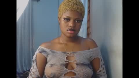 Snapshot of cum_ebony_petitxx chatting on 06.27.26 cath online show from 06.27.26