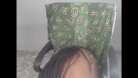 Snapshot of cum_ebony_xsecret chatting on 09.30.25 sophie online show from 09.30.25