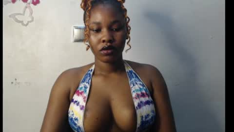 Snapshot of cum_ebony_xxxpetit chatting on 06.25.26 Teeha online show from 06.25.26