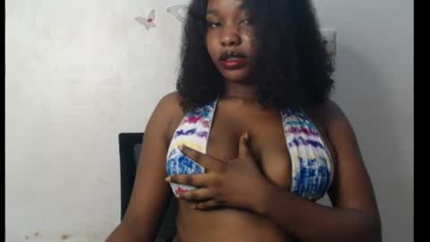 Snapshot of cum_ebony_xxxpetit chatting on 07.10.26 Teeha online show from 07.10.26