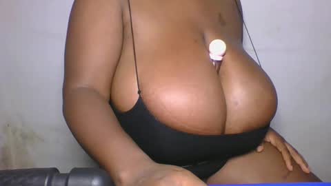 Snapshot of cum_girl_ chatting on 04.01.26 cum_girl_ online show from 04.01.26