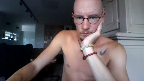 Snapshot of cum_swallow_bi chatting on 07.20.26 cum_swallow_bi online show from 07.20.26