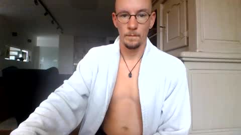 Snapshot of cum_swallow_bi chatting on 07.22.26 cum_swallow_bi online show from 07.22.26