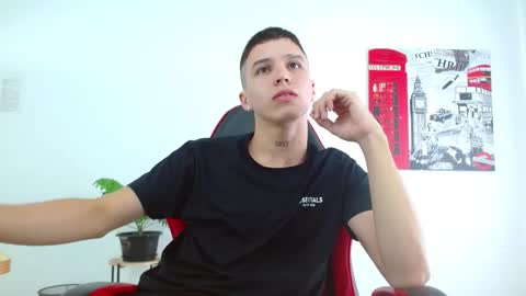 cumandres online show from 11.22.25