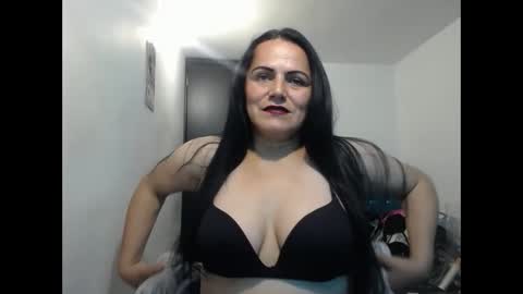 Snapshot of cumeva69 chatting on 01.01.25 cumEva69 online show from 01.01.25