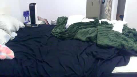Snapshot of cumnridewa chatting on 09.10.25 cumtowa online show from 09.10.25
