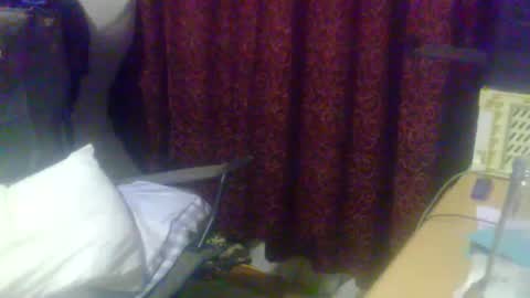 Snapshot of cumnridewa chatting on 05.13.26 cumtowa online show from 05.13.26