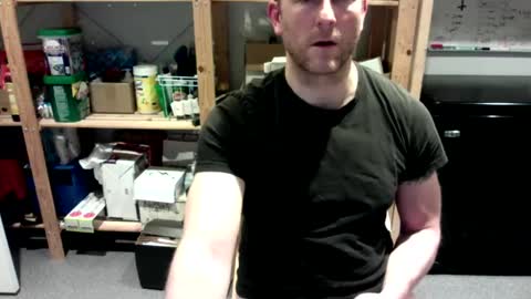 Snapshot of cumshooteruncut chatting on 02.18.25 cumshooteruncut online show from 02.18.25