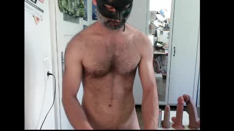 Snapshot of cumshow_x chatting on 04.18.26 Cumshow online show from 04.18.26