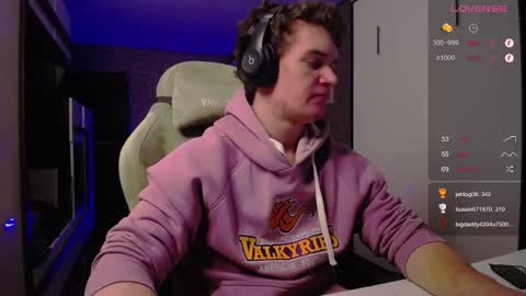 Snapshot of cumzan_ chatting on 02.15.25 Tarzan online show from 02.15.25