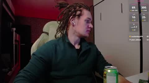 Snapshot of cumzan_ chatting on 03.18.26 Tarzan online show from 03.18.26