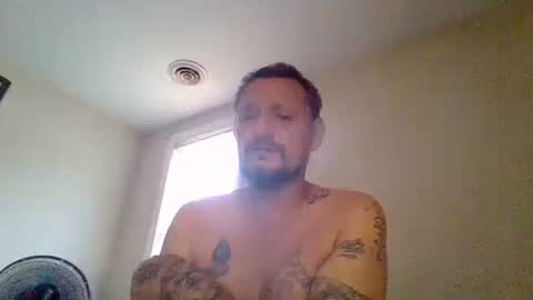 Snapshot of cuntreeboy68 chatting on 10.05.25 Bash online show from 10.05.25
