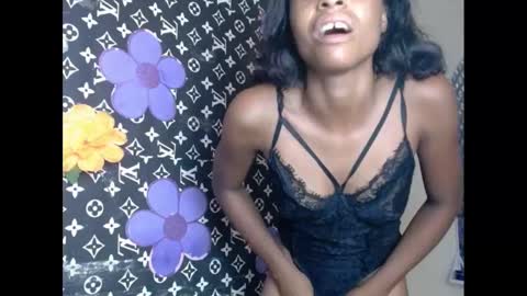 Snapshot of cupidxdoll chatting on 02.25.25 cupidxdoll online show from 02.25.25