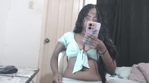 Snapshot of cuplex_hotlatina94 chatting on 05.01.26 dominic and julieta... independent models online show from 05.01.26