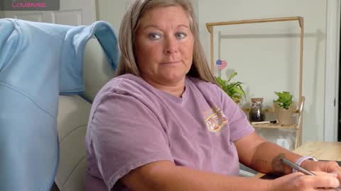 Snapshot of curiouscouple3143 chatting on 11.20.25 curious couple online show from 11.20.25