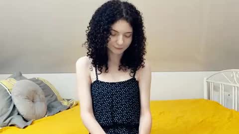Kira online show from 07.04.26