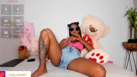 Snapshot of curly_sweett chatting on 03.13.26 Curly - OF- CURLY SWEETT online show from 03.13.26