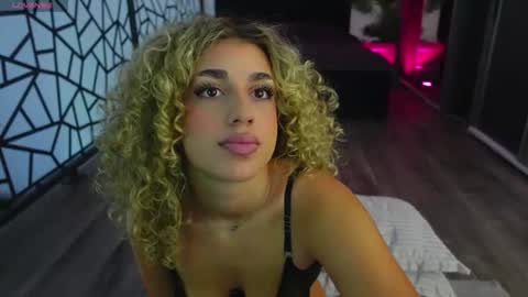 Snapshot of curlyanto chatting on 07.17.26 Antonia online show from 07.17.26