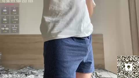 Snapshot of curlyboyy_ chatting on 06.10.26 Mike pvt is open online show from 06.10.26