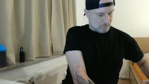 Snapshot of curman85 chatting on 01.22.25 Curman85 online show from 01.22.25