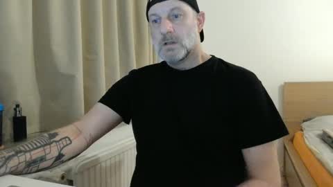 Snapshot of curman85 chatting on 02.03.25 Curman85 online show from 02.03.25