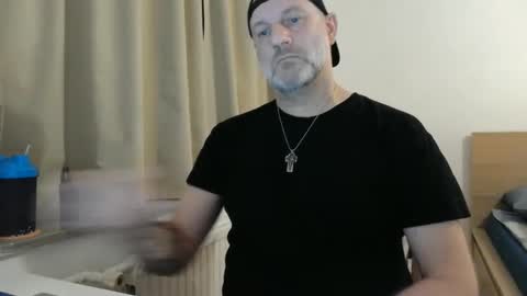 Snapshot of curman85 chatting on 02.13.25 Curman85 online show from 02.13.25