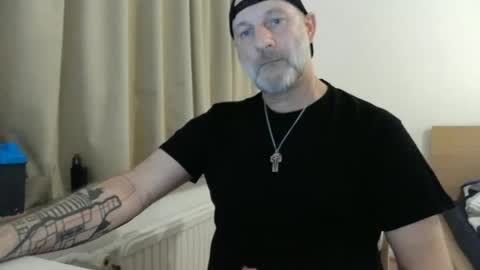 Snapshot of curman85 chatting on 03.06.25 Curman85 online show from 03.06.25