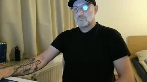 Snapshot of curman85 chatting on 01.11.26 Curman85 online show from 01.11.26