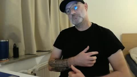 Snapshot of curman85 chatting on 01.12.26 Curman85 online show from 01.12.26