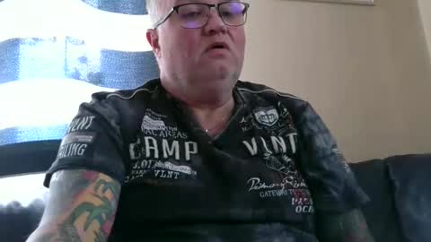 Snapshot of curtus14 chatting on 11.22.25 curtus14 online show from 11.22.25