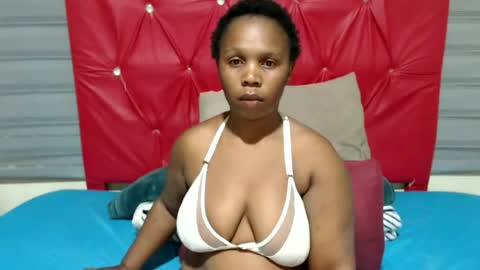 Snapshot of curveass93 chatting on 06.16.26 curveass93 online show from 06.16.26
