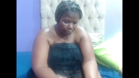 curveychubbyzoe online show from 12.15.25