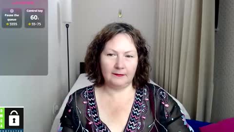 Snapshot of curvy_girlz chatting on 09.27.25 curvy_girlz online show from 09.27.25