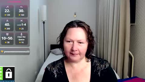 Snapshot of curvy_girlz chatting on 10.03.25 curvy_girlz online show from 10.03.25