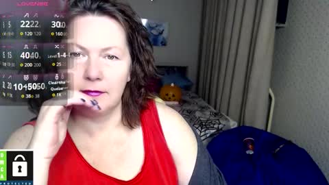 Snapshot of curvy_girlz chatting on 10.19.25 curvy_girlz online show from 10.19.25