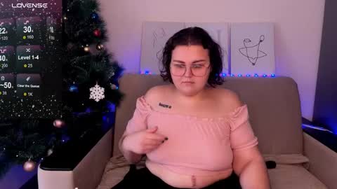 Snapshot of curvy_janie chatting on 12.27.24 Jane online show from 12.27.24