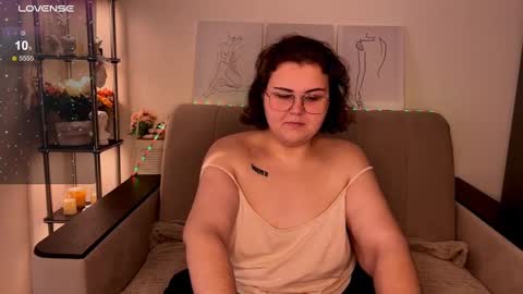 Snapshot of curvy_janie chatting on 01.20.25 Jane online show from 01.20.25