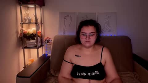 Snapshot of curvy_janie chatting on 01.28.25 Jane online show from 01.28.25